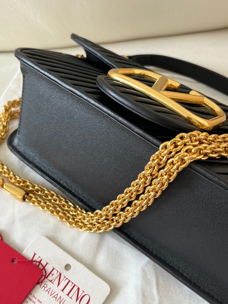 Va1e*ntin0 satchel bag